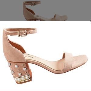 NWOT Pearl Detailed Block Heel